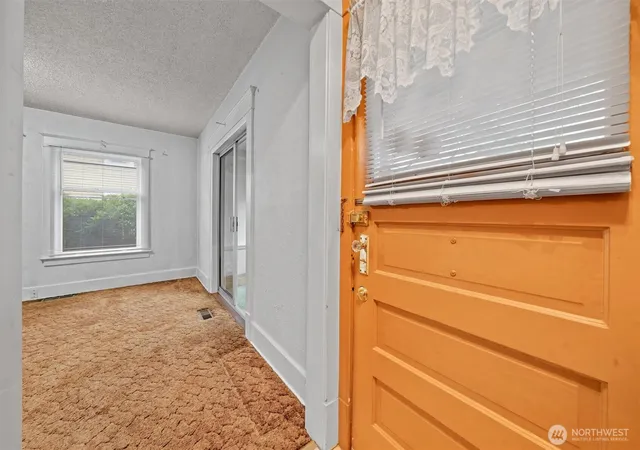 Photo 3 of Single family home for sale at 1114 N Prospect St, Tacoma, WA 98406 | MLS# NWM2553890 | Listing updated on 2026-09-28