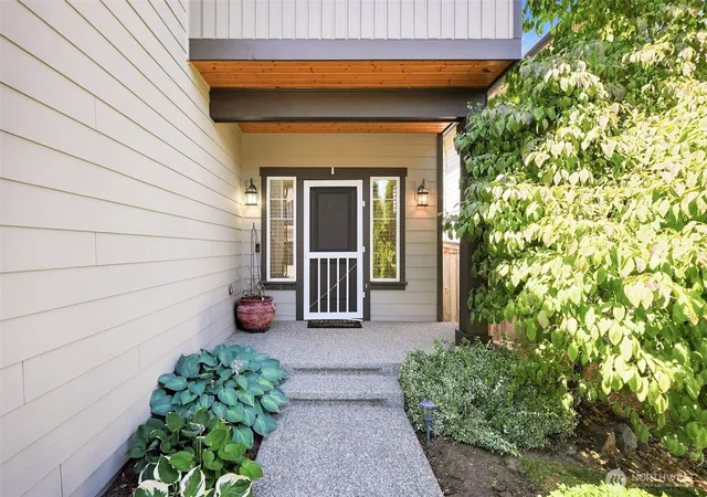 Photo 4 of Single family home for sale at 11614 52nd Avenue SE, Everett, WA 98208 | MLS# NWM2553899 | Listing updated on 2026-10-02