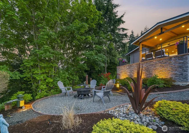 Photo 2 of Single family home for sale at 4010 Burnham Dr, Gig Harbor, WA 98332 | MLS# NWM2553914 | Listing updated on 2026-09-29
