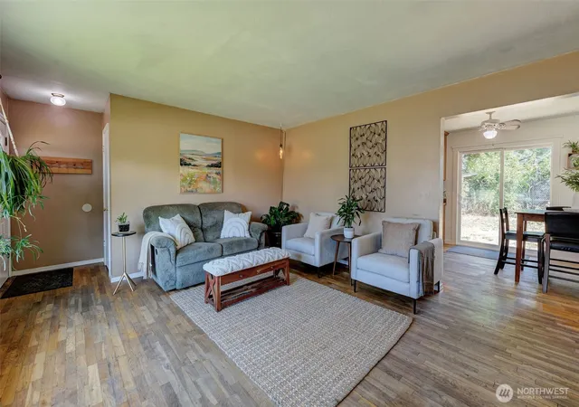 Photo 4 of Sale Pending at 1385 Tedford St SE, East Wenatchee, WA 98802 | MLS# NWM2553929 | Listing updated on 2026-08-19