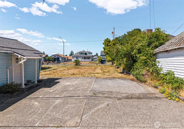 Photo 3 of Sale Pending at 1713 Burwell St, Bremerton, WA 98337 | MLS# NWM2553942 | Listing updated on 2026-09-25