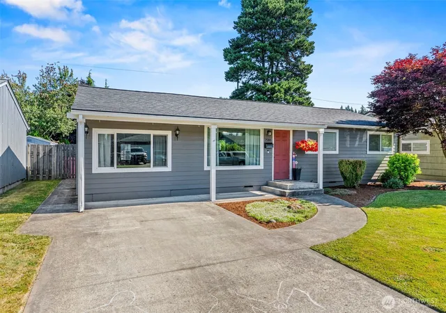 Photo 1 of Single family home for sale at 2580 Taylor Ave, Longview, WA 98632 | MLS# NWM2553950 | Listing updated on 2026-09-22