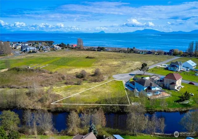 Photo 3 of Sale Pending at 721 Ocean View Ct, Point Roberts, WA 98281 | MLS# NWM2554001 | Listing updated on 2026-08-07