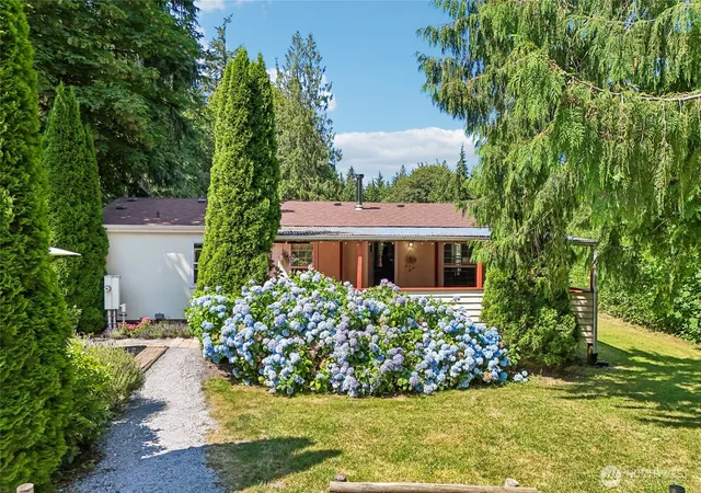 Photo 2 of Sale Pending at 16125 Dubuque Rd, Snohomish, WA 98290 | MLS# NWM2554033 | Listing updated on 2026-09-25