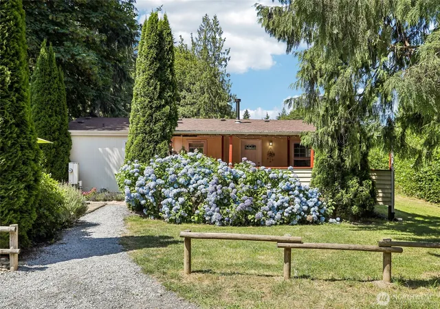 Photo 3 of Sale Pending at 16125 Dubuque Rd, Snohomish, WA 98290 | MLS# NWM2554033 | Listing updated on 2026-09-25