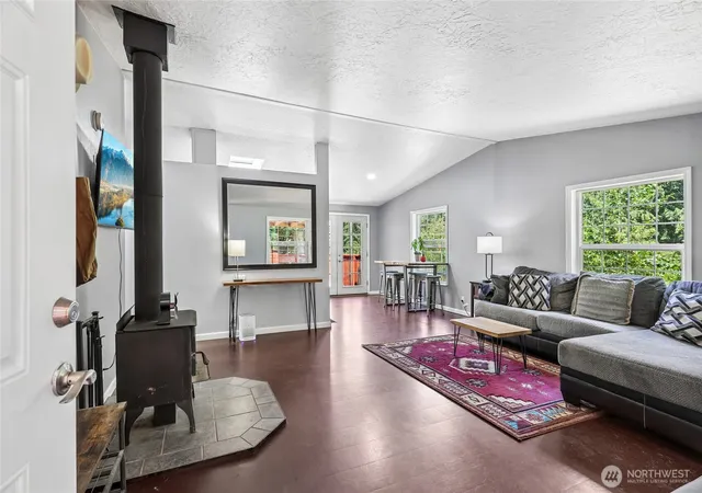 Photo 4 of Sale Pending at 16125 Dubuque Rd, Snohomish, WA 98290 | MLS# NWM2554033 | Listing updated on 2026-09-25