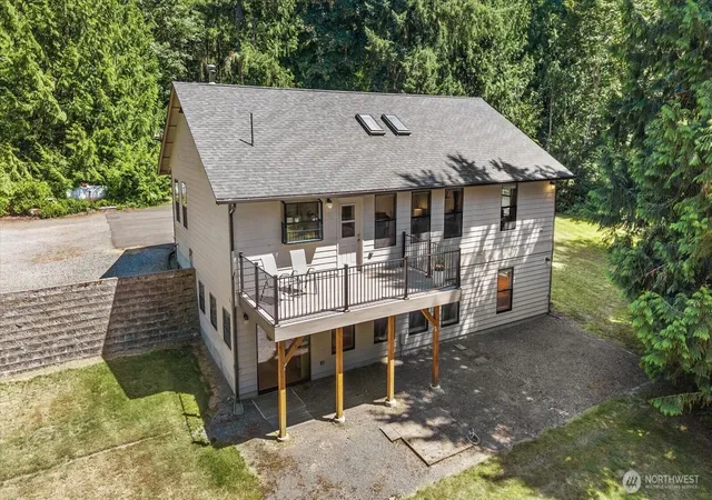 Photo 3 of Single family home for sale at 19407 228th Avenue Se, Maple Valley, WA 98038 | MLS# NWM2554034 | Listing updated on 2026-09-22