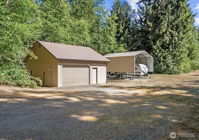Photo 4 of Single family home for sale at 19407 228th Avenue SE, Maple Valley, WA 98038 | MLS# NWM2554034 | Listing updated on 2026-09-22