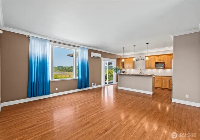 Photo 4 of Sale Pending at 1480 Pacific Ave, Raymond, WA 98577 | MLS# NWM2554038 | Listing updated on 2026-09-23