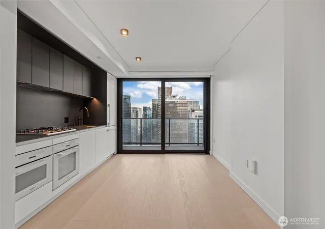 Photo 3 of Condo for sale at 300 Virginia St #3103, Seattle, WA 98101 | MLS# NWM2554049 | Listing updated on 2026-09-22