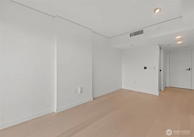 Photo 4 of Condo for sale at 300 Virginia St #3103, Seattle, WA 98101 | MLS# NWM2554049 | Listing updated on 2026-09-22