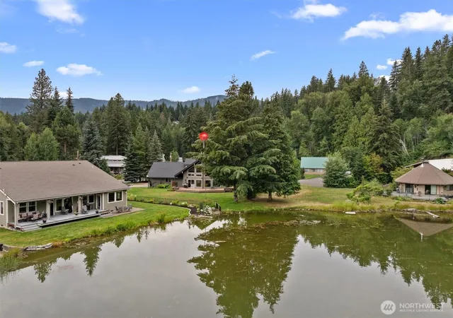 Photo 2 of Single family home for sale at 691 Pebble Beach Dr, Cle Elum, WA 98922 | MLS# NWM2554107 | Listing updated on 2026-10-05