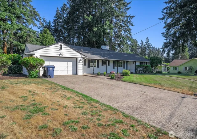 Photo 3 of Single family home for sale at 11315 Loma Pl Sw, Lakewood, WA 98499 | MLS# NWM2554117 | Listing updated on 2026-09-30