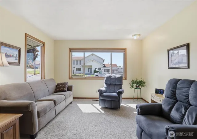 Photo 4 of Single family home for sale at 401 11th Street, Davenport, WA 99122 | MLS# NWM2554126 | Listing updated on 2026-09-22