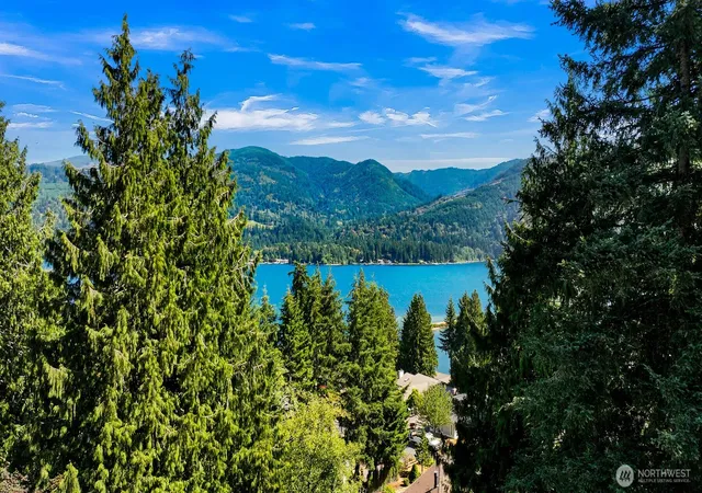 Photo 1 of Single family home for sale at 44 Windward, Bellingham, WA 98229 | MLS# NWM2554129 | Listing updated on 2026-10-20