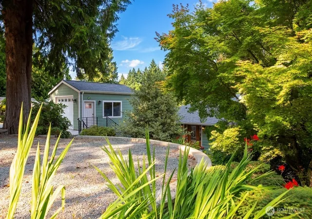 Photo 3 of Single family home for sale at 44 Windward, Bellingham, WA 98229 | MLS# NWM2554129 | Listing updated on 2026-10-20