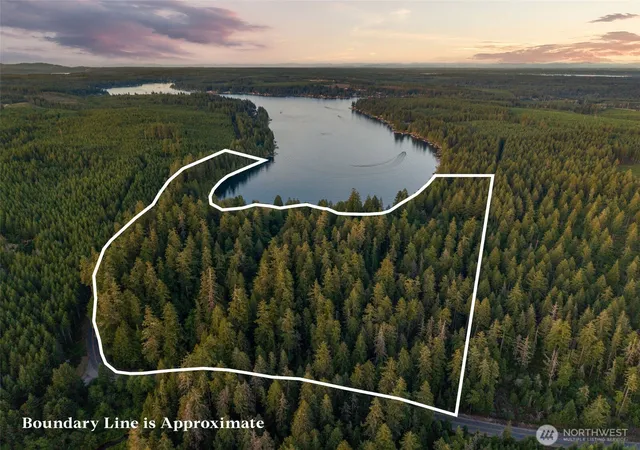 Photo 3 of Sale Pending at 1052 E Mason Lake Dr W, Grapeview, WA 98546 | MLS# NWM2554135 | Listing updated on 2026-09-25