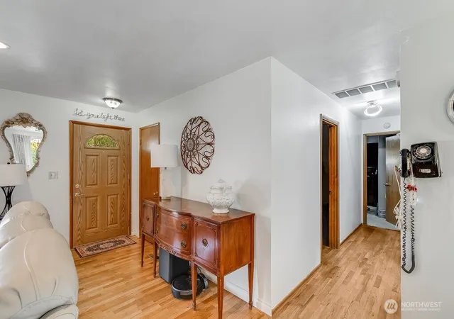 Photo 3 of Sale Pending at 6919 W Victoria Ave, Kennewick, WA 99336 | MLS# NWM2554140 | Listing updated on 2026-09-23