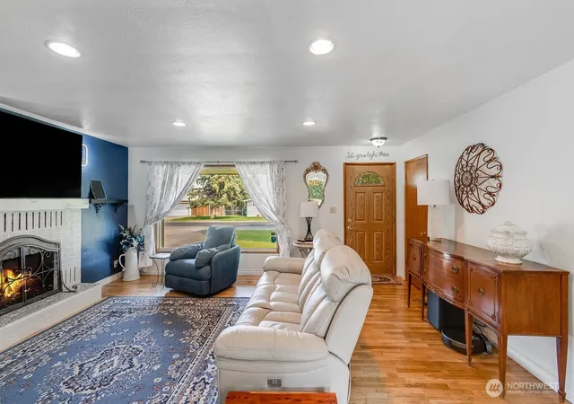 Photo 4 of Sale Pending at 6919 W Victoria Ave, Kennewick, WA 99336 | MLS# NWM2554140 | Listing updated on 2026-09-23