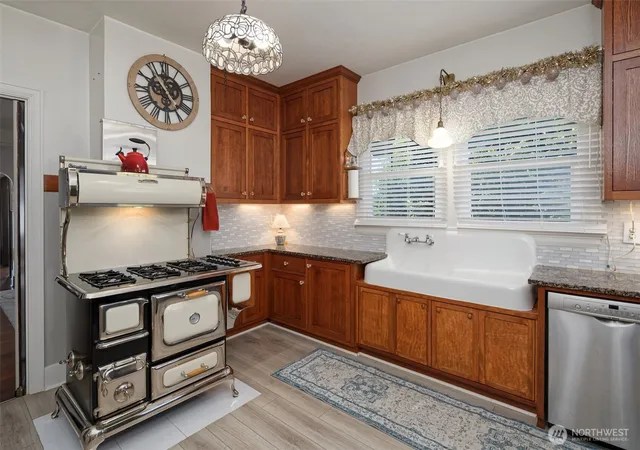 Photo 3 of Single family home for sale at 502 S 3rd Street, Mc Cleary, WA 98557 | MLS# NWM2554154 | Listing updated on 2026-09-22