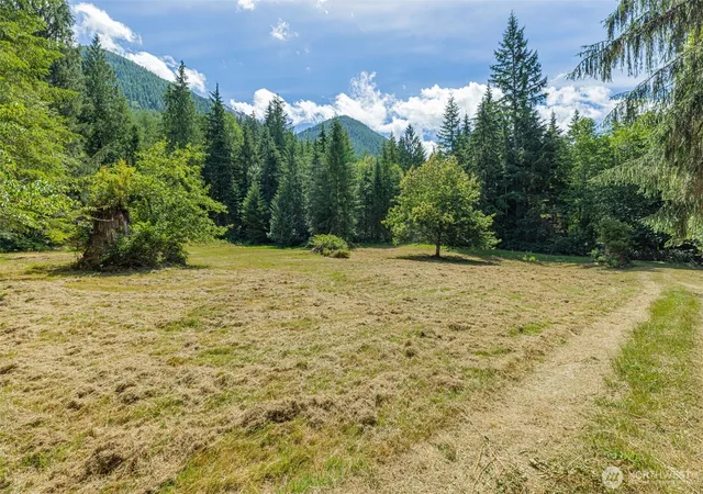 Photo 2 of Sale Pending at 2682 E Lake Riley Rd, Arlington, WA 98223 | MLS# NWM2554173 | Listing updated on 2026-08-17