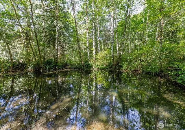 Photo 3 of Sale Pending at 2682 E Lake Riley Rd, Arlington, WA 98223 | MLS# NWM2554173 | Listing updated on 2026-08-17