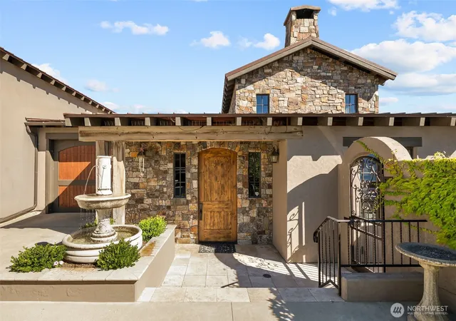 Single family home for sale at 120 Brimstone Ln, Chelan, WA 98816 | MLS# NWM2554177