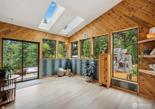 Photo 3 of Single family home for sale at 15317 NE Winsor Dr, Brush Prairie, WA 98606 | MLS# NWM2554208 | Listing updated on 2026-09-22