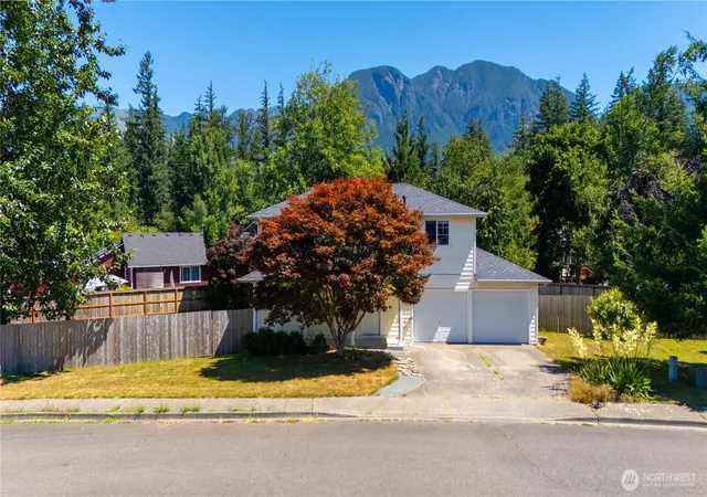 Single family home for sale at 218 Lisa Ln, Gold Bar, WA 98251 | MLS# NWM2554220