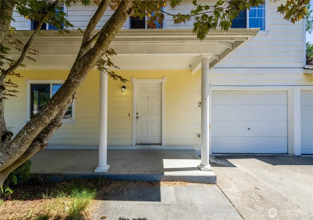 Photo 3 of Single family home for sale at 218 Lisa Ln, Gold Bar, WA 98251 | MLS# NWM2554220 | Listing updated on 2026-09-27