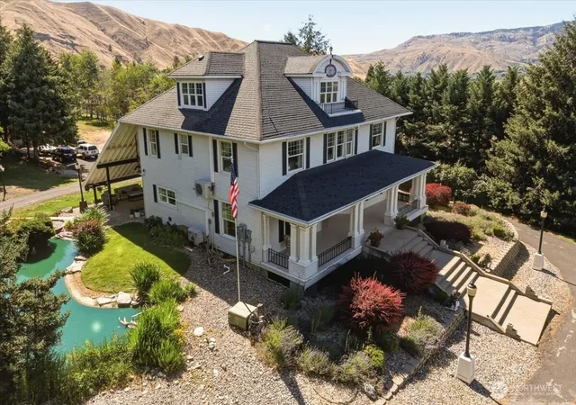 Photo 2 of Single family home for sale at 5397 Hughes Rd, Cashmere, WA 98815 | MLS# NWM2554228 | Listing updated on 2026-09-21