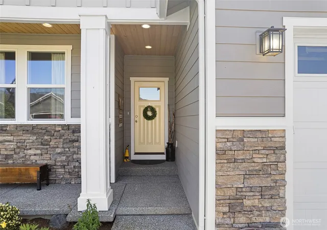 Photo 3 of Single family home for sale at 1720 River Walk Ln, Burlington, WA 98233 | MLS# NWM2554244 | Listing updated on 2026-09-22
