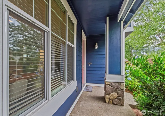Photo 4 of Single family home for sale at 3808 NE Campus Park Dr, Olympia, WA 98516 | MLS# NWM2554245 | Listing updated on 2026-09-30