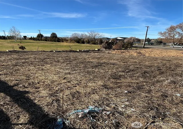 Photo 3 of Land for sale at 0 Hennessey/tieton Dr, Yakima, WA 98908 | MLS# NWM2554251 | Listing updated on 2026-09-22