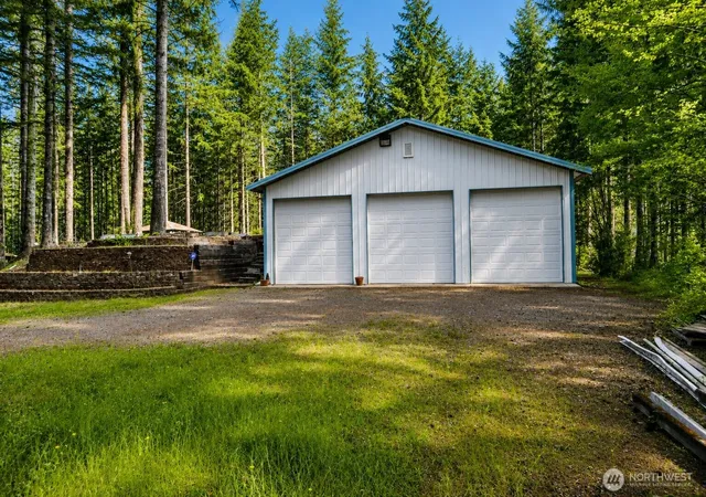 Photo 2 of Single family home for sale at 511 Ne Lakeshore Dr N, Tahuya, WA 98588 | MLS# NWM2554265 | Listing updated on 2026-09-22