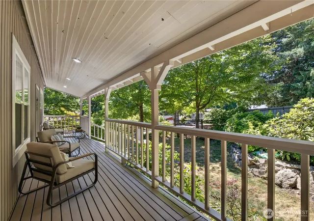 Photo 4 of Single family home for sale at 420 222nd Avenue NE, Sammamish, WA 98074 | MLS# NWM2554268 | Listing updated on 2026-10-02