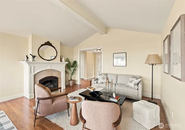 Photo 4 of Sale Pending at 5017 33rd Avenue W, Everett, WA 98203 | MLS# NWM2554278 | Listing updated on 2026-09-25