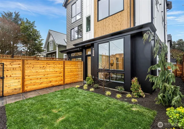 Townhouse for sale at 7336 27th Avenue NW, Seattle, WA 98117 | MLS# NWM2554280