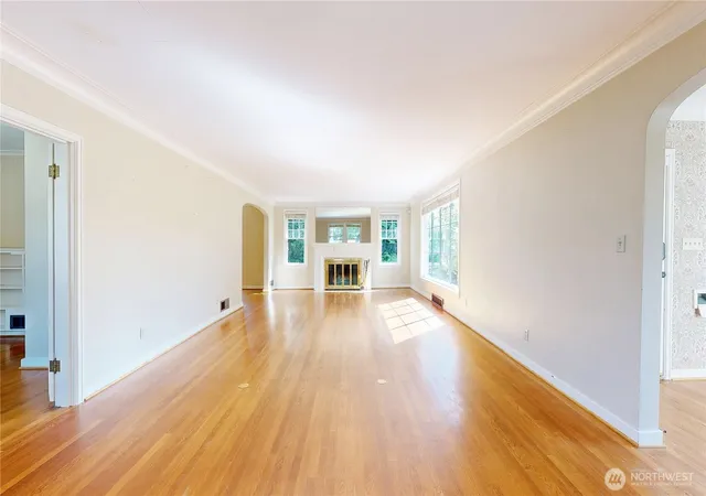 Photo 3 of Single family home for sale at 724 Valencia St, Walla Walla, WA 99362 | MLS# NWM2554303 | Listing updated on 2026-09-19