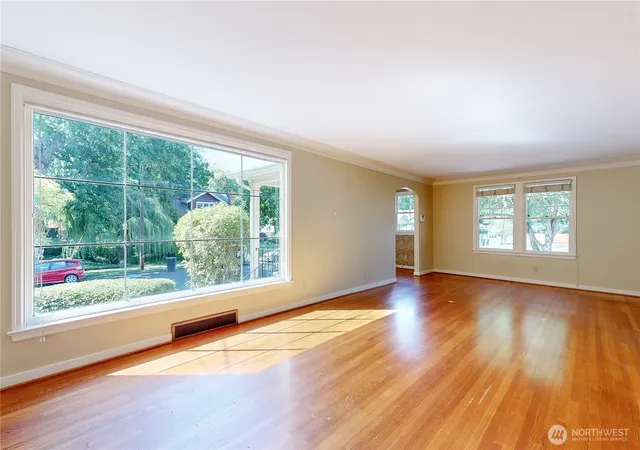 Photo 4 of Single family home for sale at 724 Valencia St, Walla Walla, WA 99362 | MLS# NWM2554303 | Listing updated on 2026-09-19