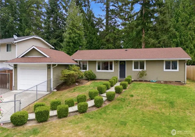 Photo 2 of Sale Pending at 5713 187th Avenue E, Lake Tapps, WA 98391 | MLS# NWM2554325 | Listing updated on 2026-09-23
