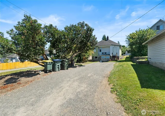 Photo 4 of Sale Pending at 1413 N Garden, Bellingham, WA 98225 | MLS# NWM2554329 | Listing updated on 2026-09-25