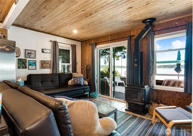Photo 3 of Single family home for sale at 1510 W Herron Blvd NW, Lakebay, WA 98349 | MLS# NWM2554330 | Listing updated on 2026-10-01