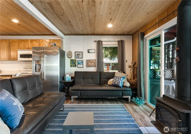 Photo 4 of Single family home for sale at 1510 W Herron Blvd NW, Lakebay, WA 98349 | MLS# NWM2554330 | Listing updated on 2026-10-01