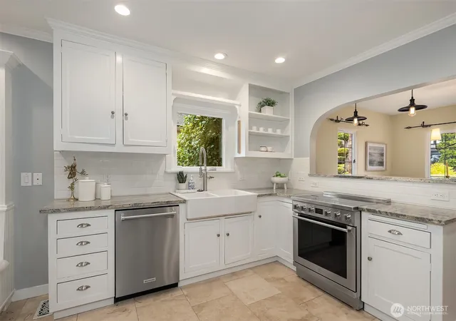 Photo 3 of Single family home for sale at 4319 Ne 44th Street, Seattle, WA 98105 | MLS# NWM2554337 | Listing updated on 2026-10-01