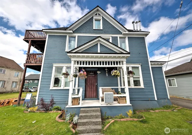 Photo 2 of Multi family home for sale at 109 N Washington St, Aberdeen, WA 98520 | MLS# NWM2554348 | Listing updated on 2026-09-22