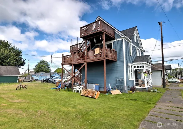 Photo 3 of Multi family home for sale at 109 N Washington St, Aberdeen, WA 98520 | MLS# NWM2554348 | Listing updated on 2026-09-22