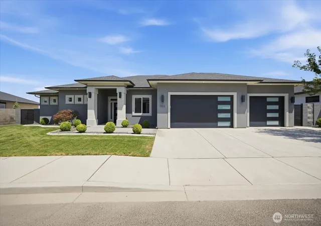 Photo 1 of Single family home for sale at 5483 S Kent St, Kennewick, WA 99337 | MLS# NWM2554371 | Listing updated on 2026-09-22