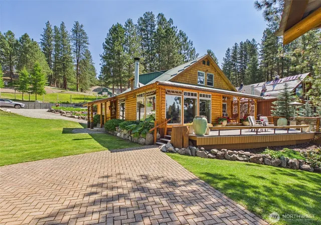 Photo 2 of Single family home for sale at 10 Wayland Cvs Rd, Republic, WA 99166 | MLS# NWM2554380 | Listing updated on 2026-09-22