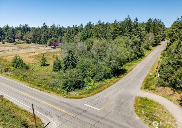 Photo 2 of Sale Pending at 2190 Hastings Ave W, Port Townsend, WA 98368 | MLS# NWM2554412 | Listing updated on 2026-07-27